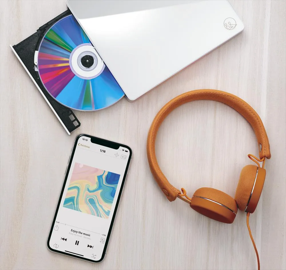 CDiPhone Explained: Meaning, Facts, and How to Use CDs With an iPhone 2 CDiPhone Explained: Meaning, Facts, and How to Use CDs With an iPhone
